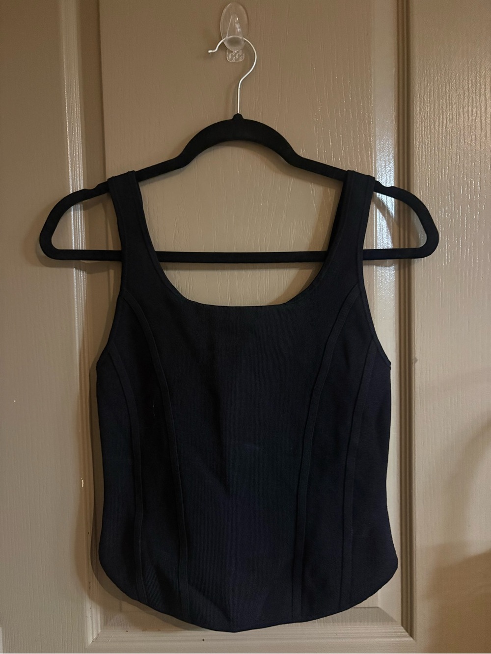 Babaton Black Scoop-Neck Structured Tank